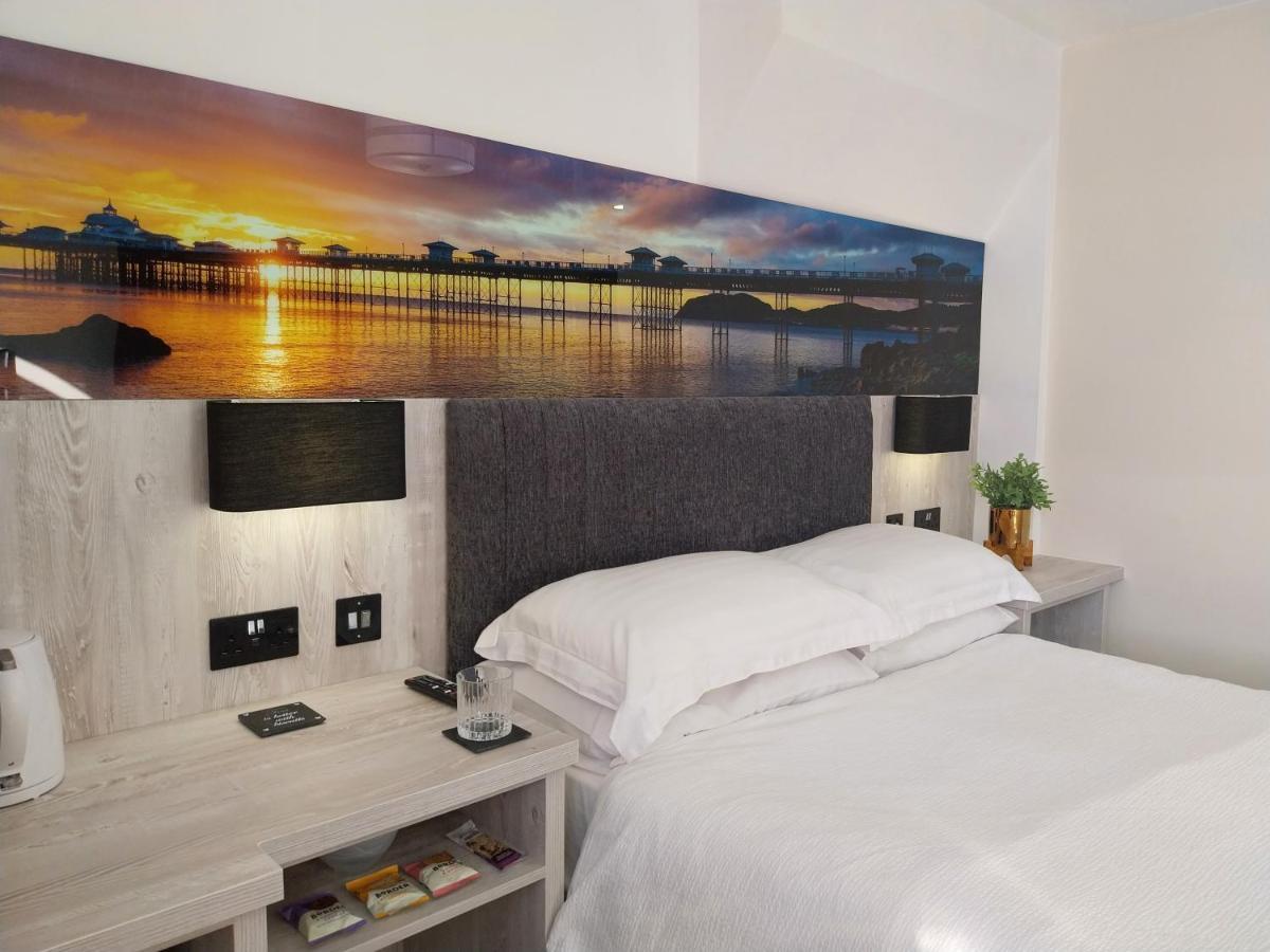 Hotel The Rosedene Llandudno Esterno foto