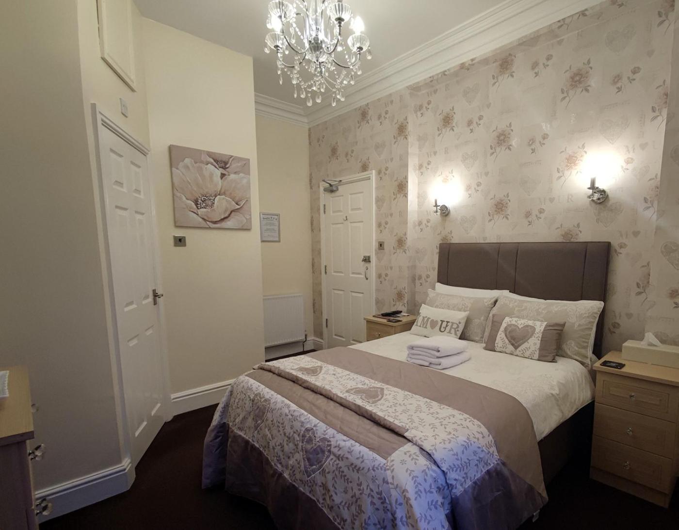 Hotel The Rosedene Llandudno Esterno foto