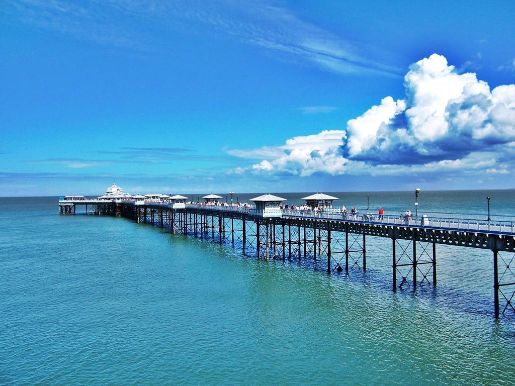 Hotel The Rosedene Llandudno Esterno foto